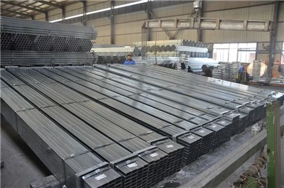 ASTM A 500 GR. Предварително галванизирана квадратна правоъгълна стоманена тръба Z30-40g/m²